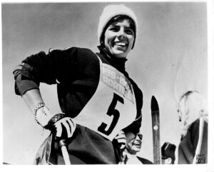 découvrez la fortune d'annie famose et les secrets de sa réussite inspirante dans le monde du sport et des affaires.
