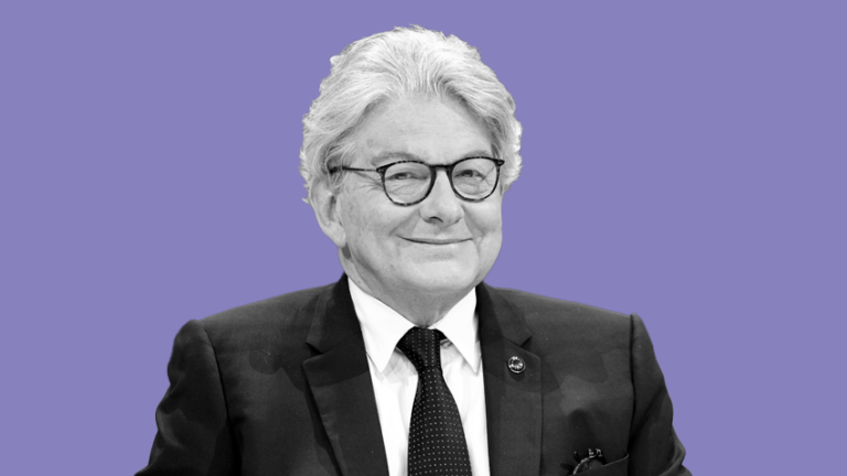 découvrez la fortune de michael manousakis, ses sources de revenus et son parcours financier impressionnant.