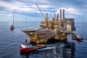 découvrez la définition, la production et les enjeux des activités offshore en mer, un secteur clé pour l'énergie et l'économie maritime.