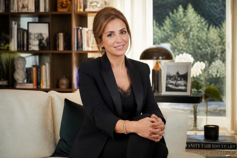 découvrez tout sur la fortune et la vie personnelle de léa salamé, la célèbre journaliste française.