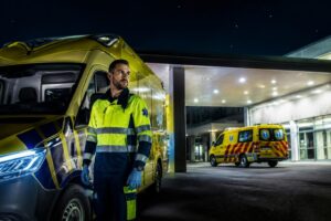 découvrez les salaires des ambulanciers en france et en suisse : salaire net, primes de nuit, différences entre le secteur privé et le smur, et tout ce qu'il faut savoir sur cette profession essentielle.